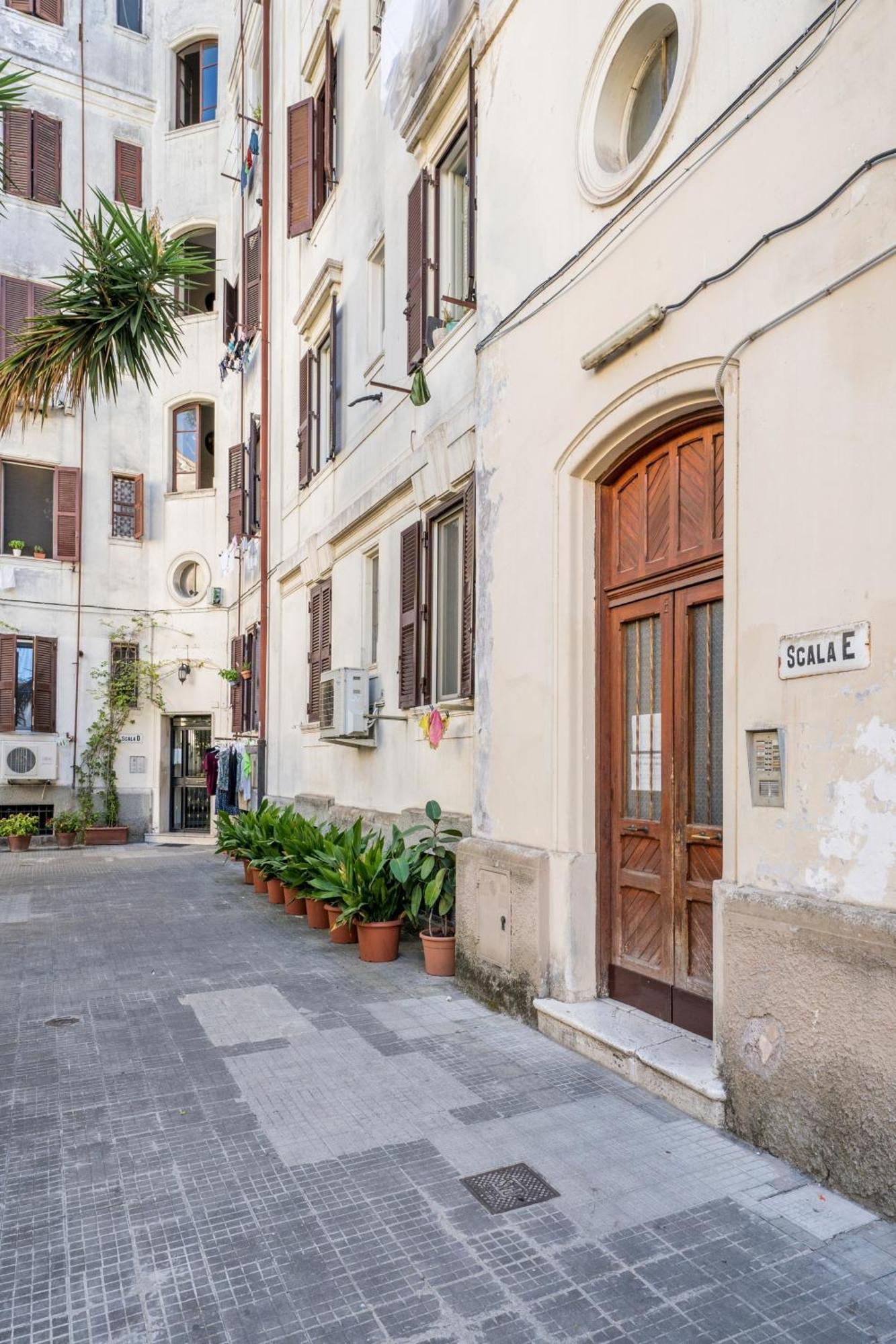 Fisher'S Apartment In Testaccio Rome Bagian luar foto